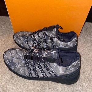 Men Louis Vuitton Runner Sneakers 